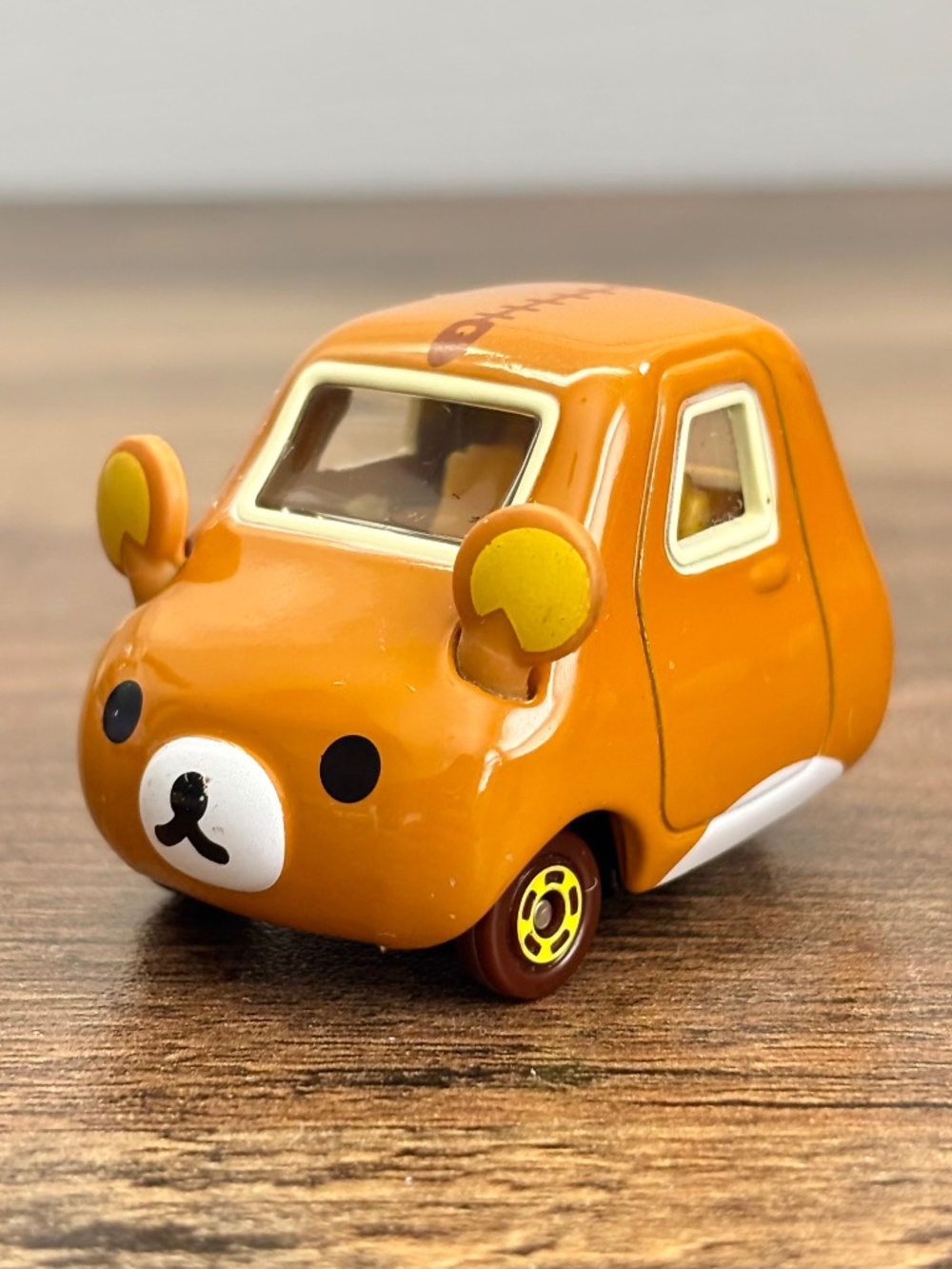 Takara Tomy Dream Tomica No. 155 Rilakkuma Beetle Bug Car Model Diecast 2013 Toy